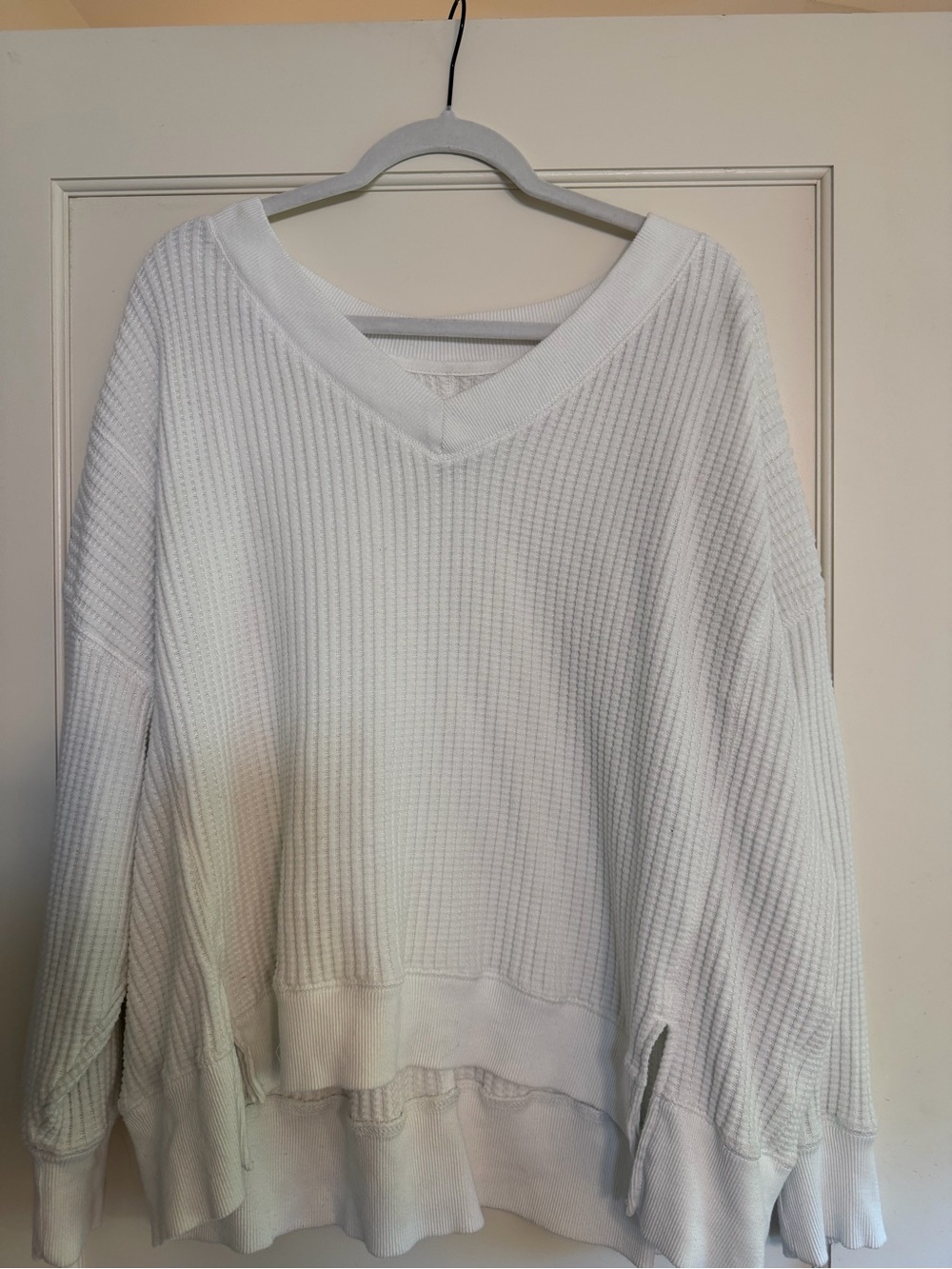 American Eagle Cream Waffle Knit V-Neck Top